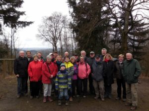 Gruppenfoto Dünsbergwanderung 2014. Gruppenfoto Dünsbergwanderung 2014.